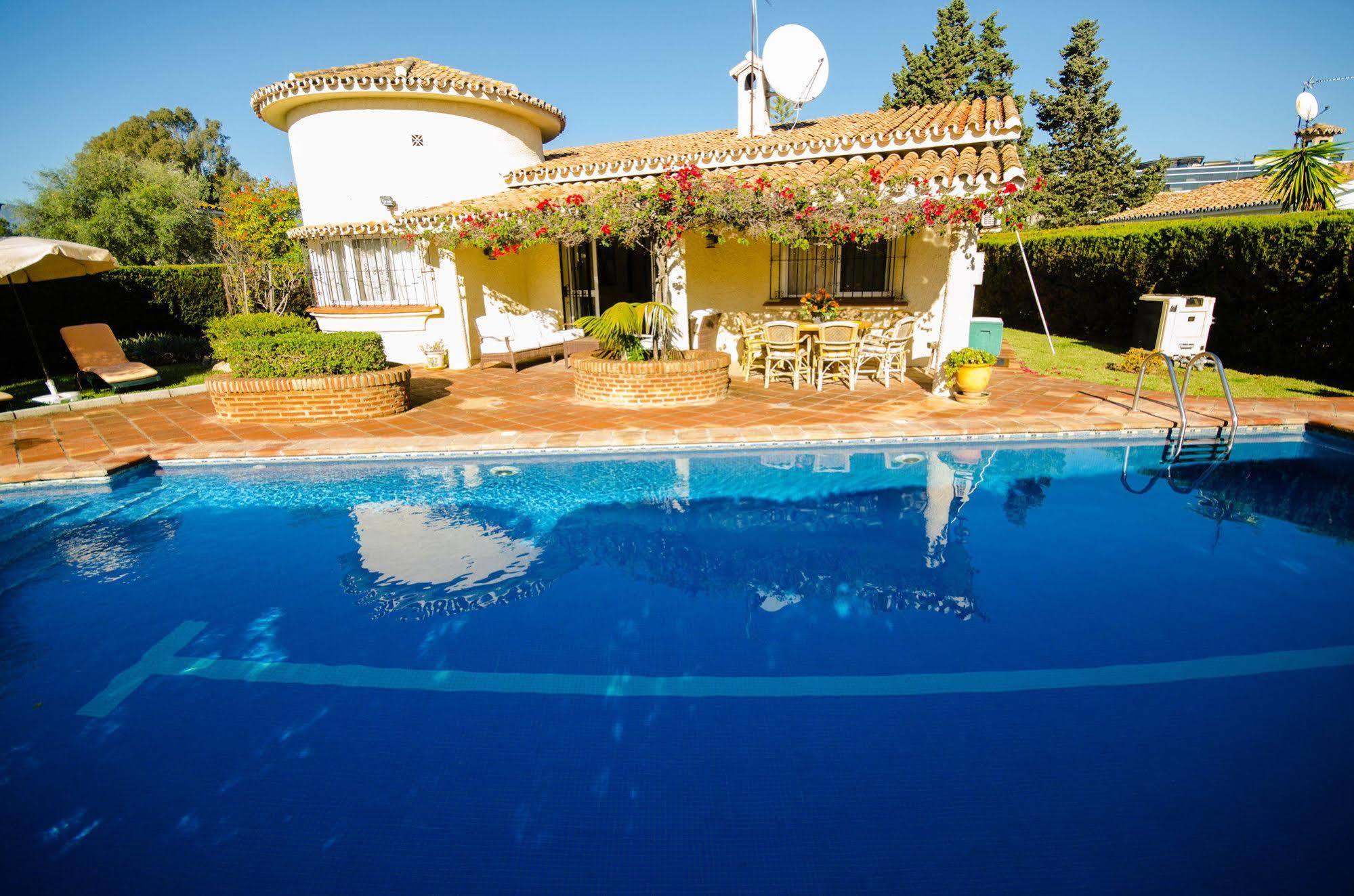 Hotel Galindo Beach El Saladillo Estepona Esterno foto