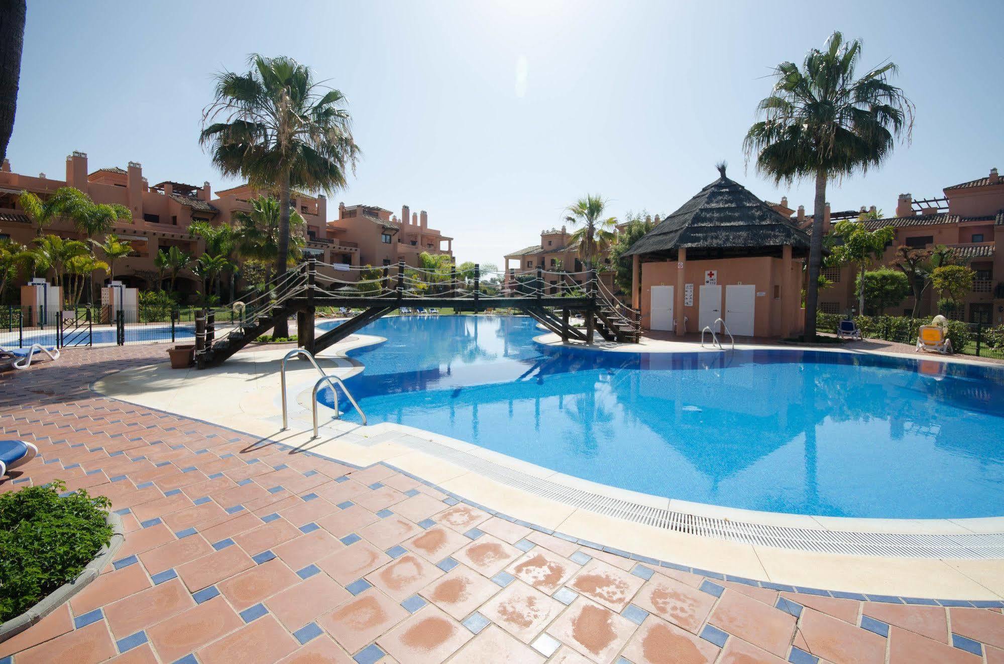 Hotel Galindo Beach El Saladillo Estepona Esterno foto